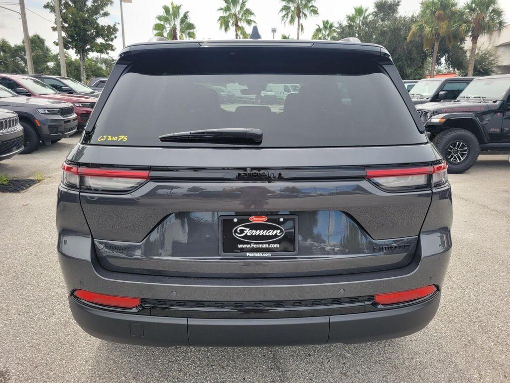new 2025 Jeep Grand Cherokee car, priced at $41,992