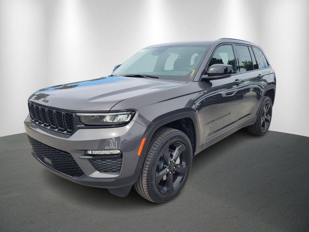 new 2025 Jeep Grand Cherokee car, priced at $41,992