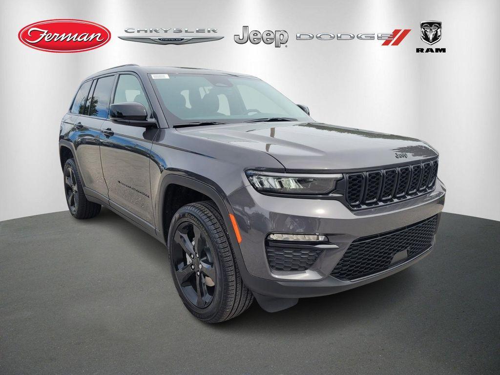 new 2025 Jeep Grand Cherokee car, priced at $41,992