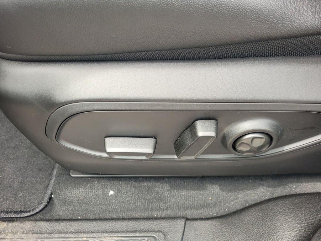 new 2025 Jeep Grand Cherokee car, priced at $41,992