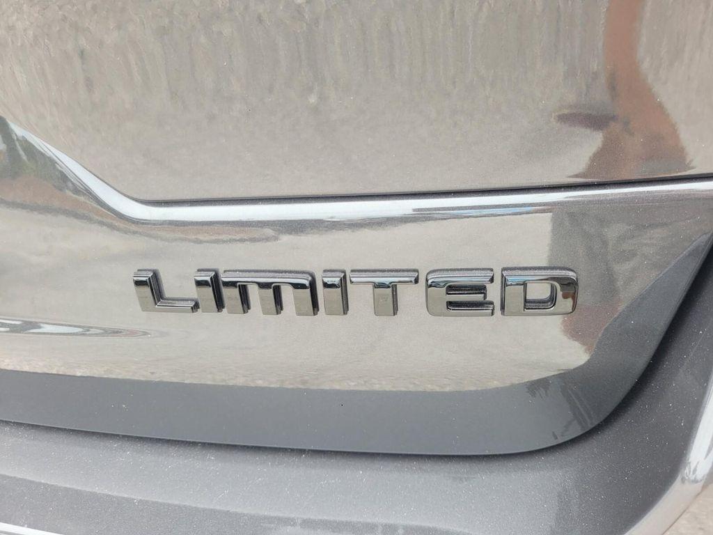 new 2025 Jeep Grand Cherokee car, priced at $41,992