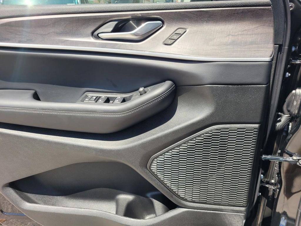 new 2025 Jeep Grand Cherokee L car, priced at $42,243