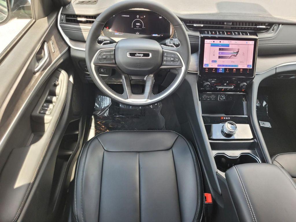 new 2025 Jeep Grand Cherokee L car, priced at $42,243