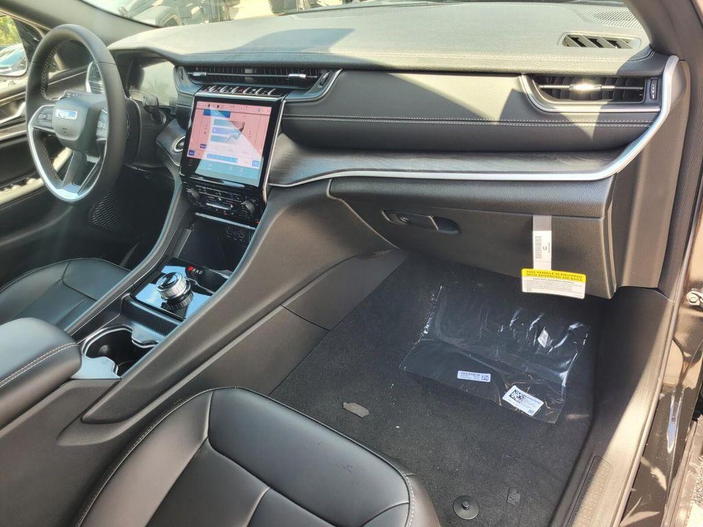 new 2025 Jeep Grand Cherokee L car, priced at $42,243