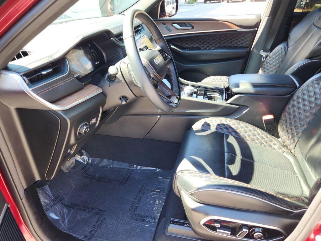 used 2022 Jeep Grand Cherokee car, priced at $36,995