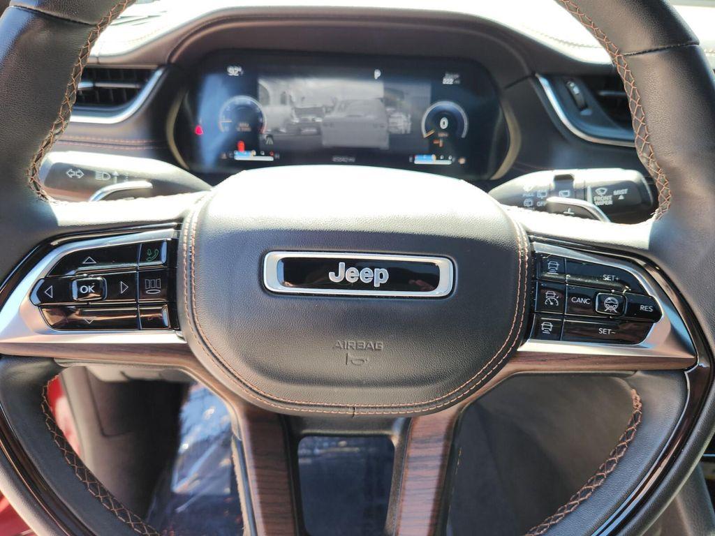 used 2022 Jeep Grand Cherokee car, priced at $36,995
