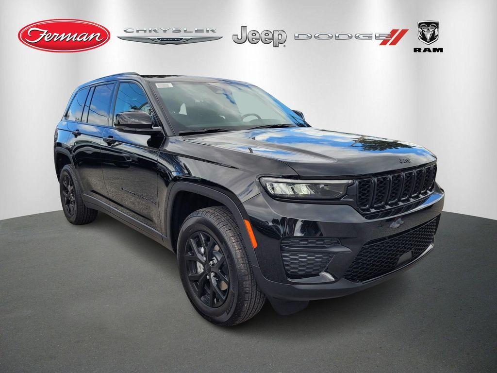 new 2025 Jeep Grand Cherokee car, priced at $40,211