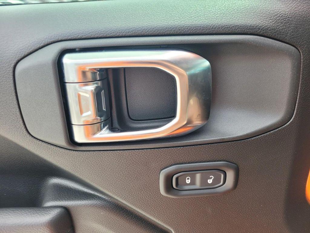 new 2025 Jeep Wrangler car, priced at $38,340