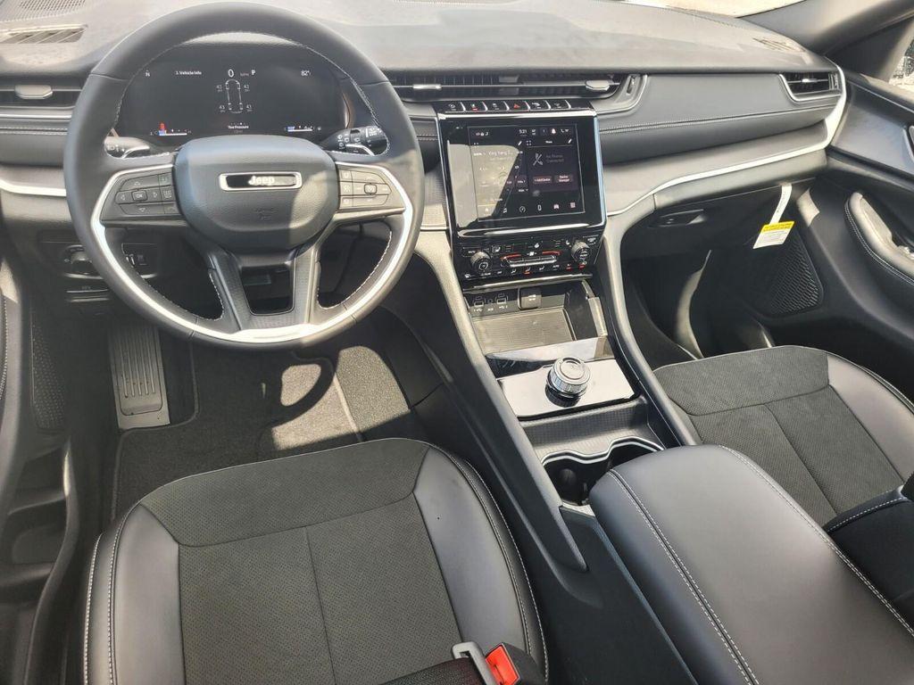 new 2025 Jeep Grand Cherokee L car, priced at $43,127