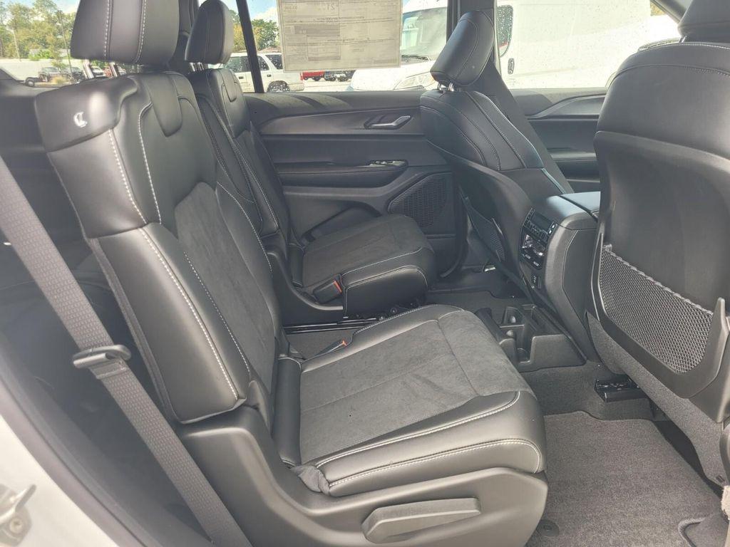 new 2025 Jeep Grand Cherokee L car, priced at $43,127