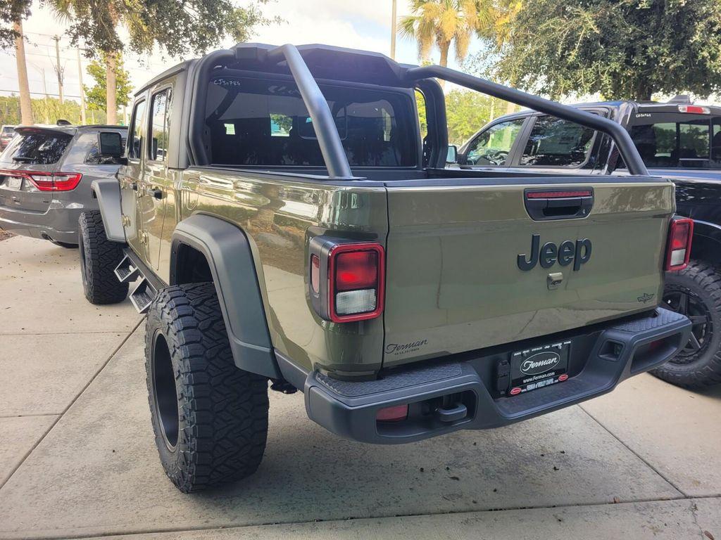 new 2025 Jeep Gladiator car, priced at $55,186