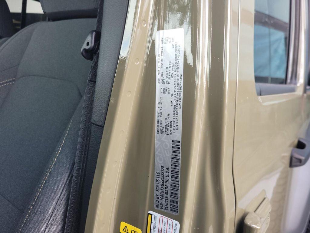 new 2025 Jeep Gladiator car, priced at $55,186