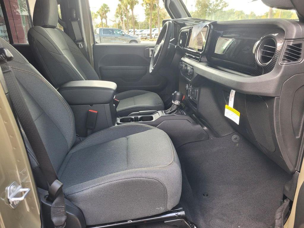 new 2025 Jeep Gladiator car, priced at $55,186