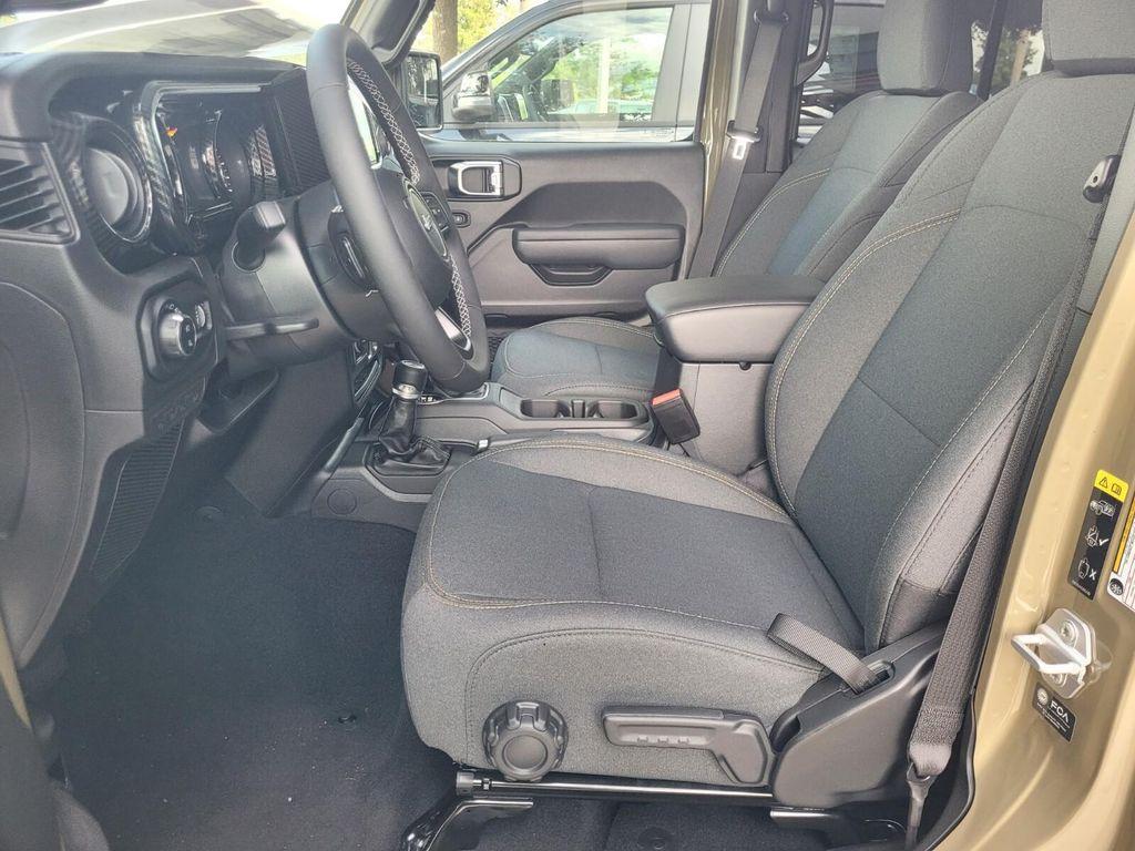 new 2025 Jeep Gladiator car, priced at $55,186