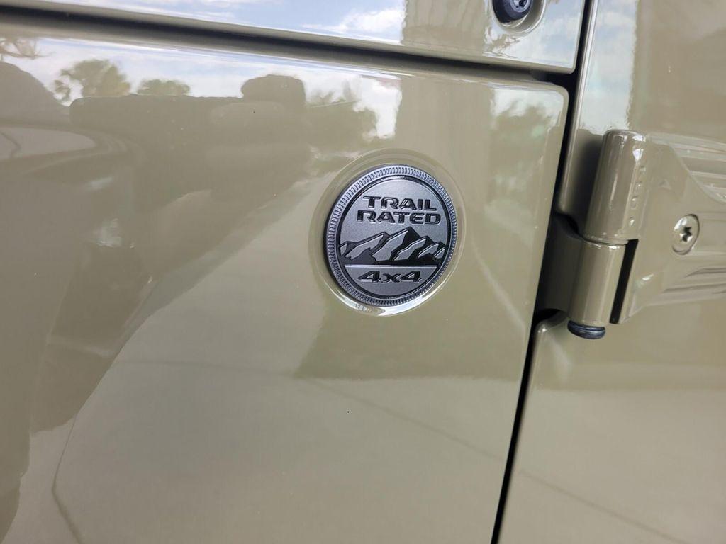 new 2025 Jeep Gladiator car, priced at $55,186