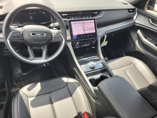 new 2025 Jeep Grand Cherokee car, priced at $45,706