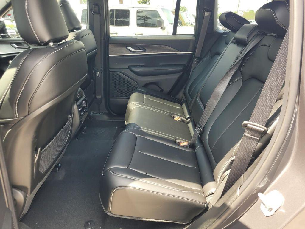 new 2025 Jeep Grand Cherokee car, priced at $45,508