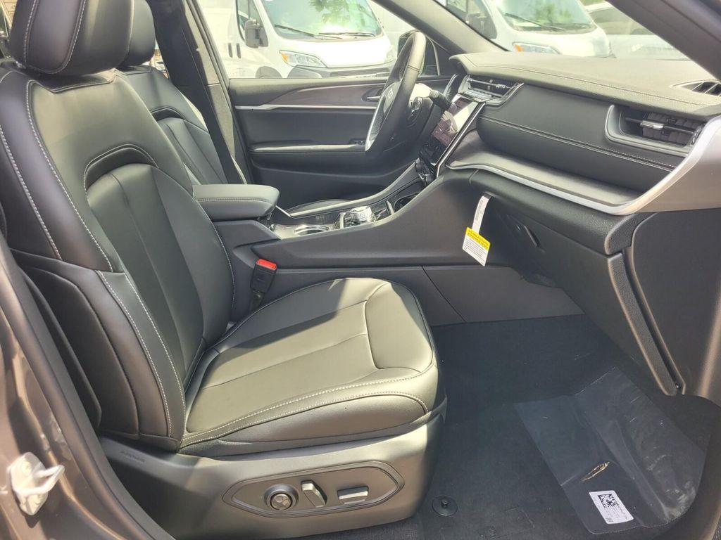 new 2025 Jeep Grand Cherokee car, priced at $45,508