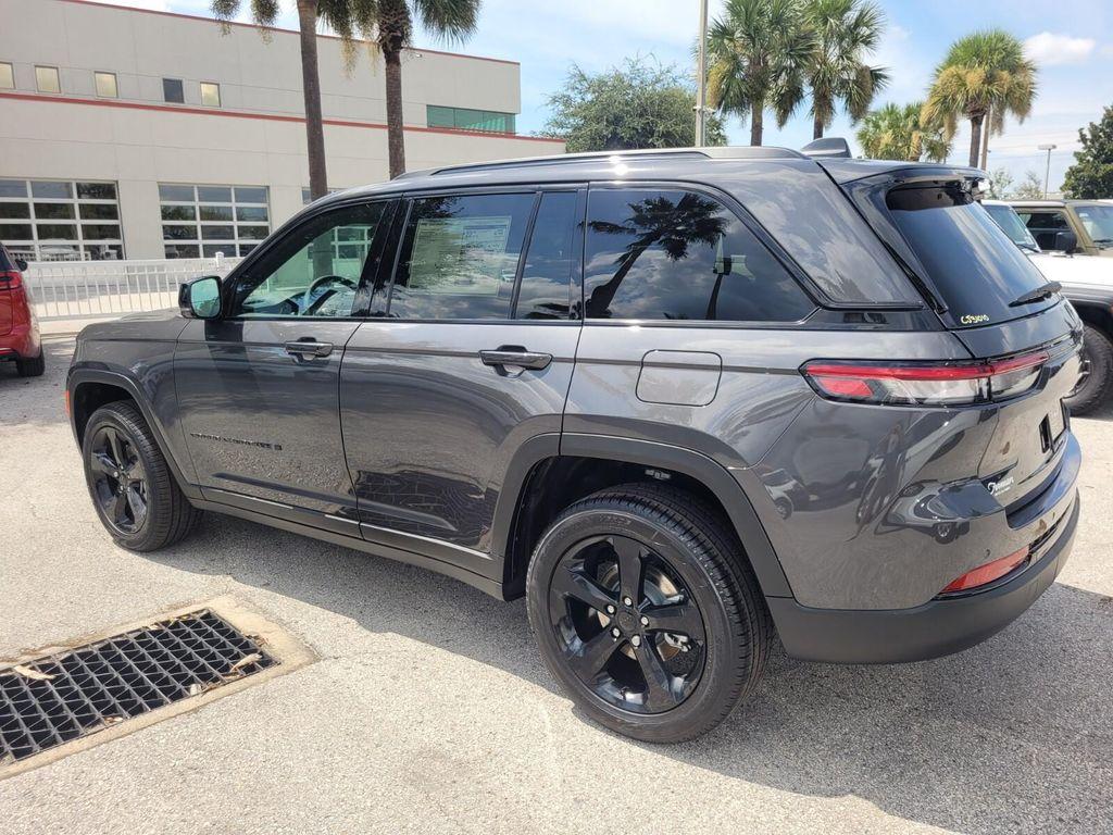 new 2025 Jeep Grand Cherokee car, priced at $45,508