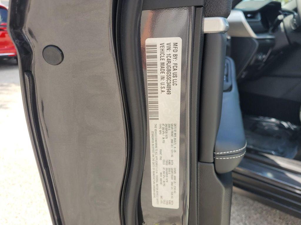 new 2025 Jeep Grand Cherokee car, priced at $45,508