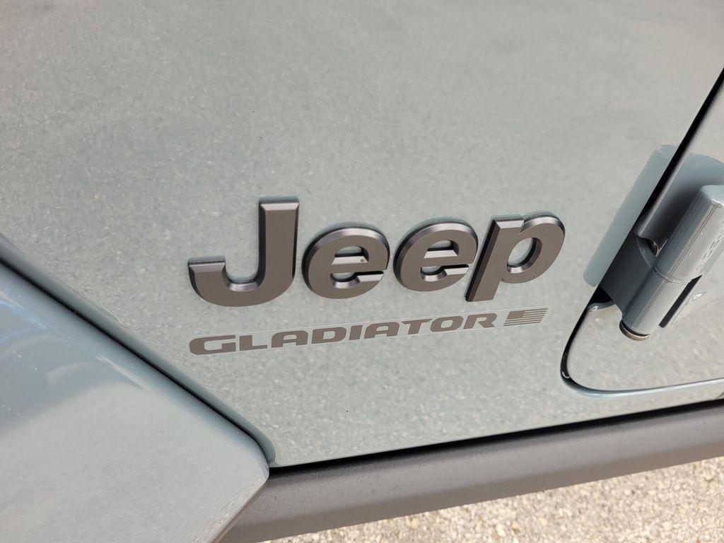 new 2025 Jeep Gladiator car, priced at $46,111