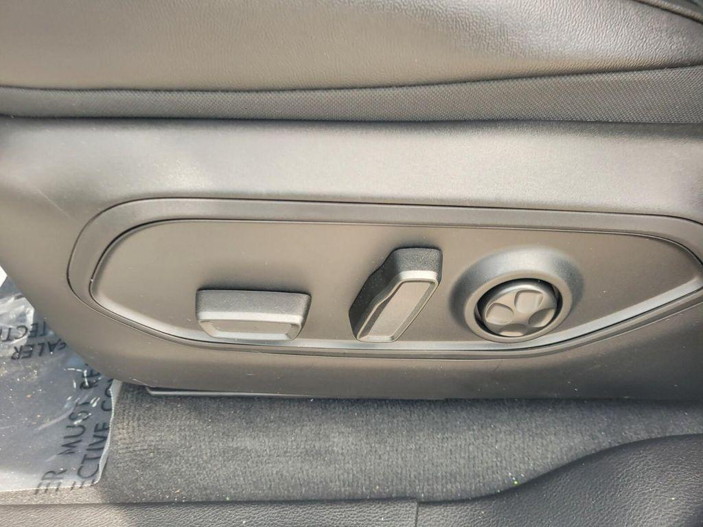 new 2025 Jeep Grand Cherokee car, priced at $43,999