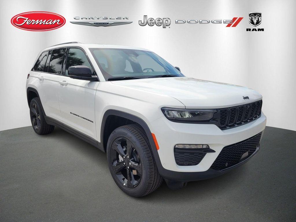 new 2025 Jeep Grand Cherokee car, priced at $43,999