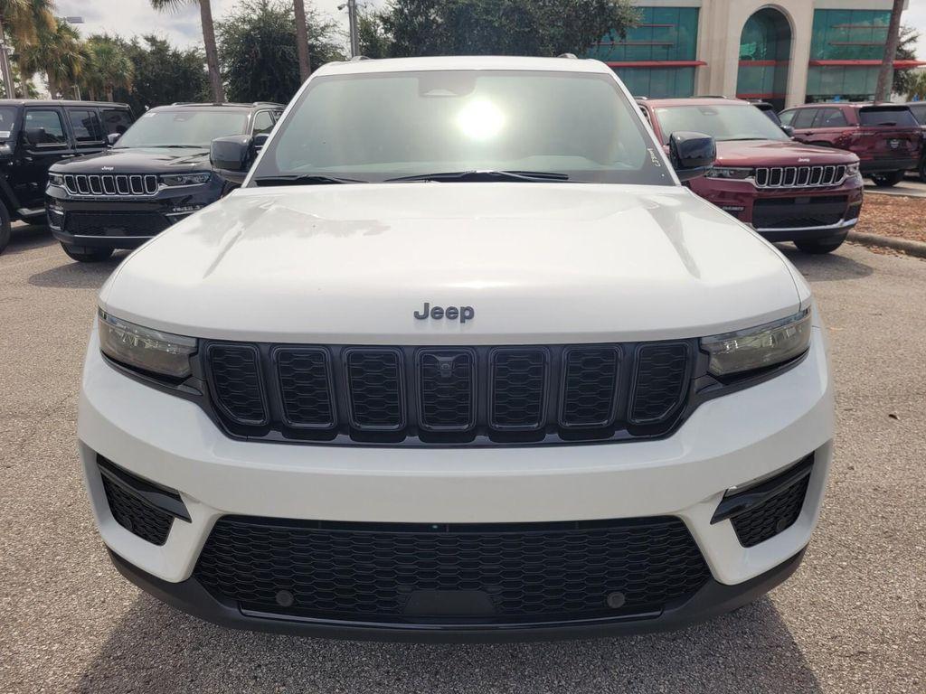 new 2025 Jeep Grand Cherokee car, priced at $43,999