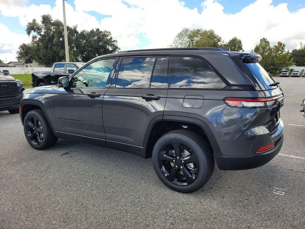 new 2025 Jeep Grand Cherokee car, priced at $45,416