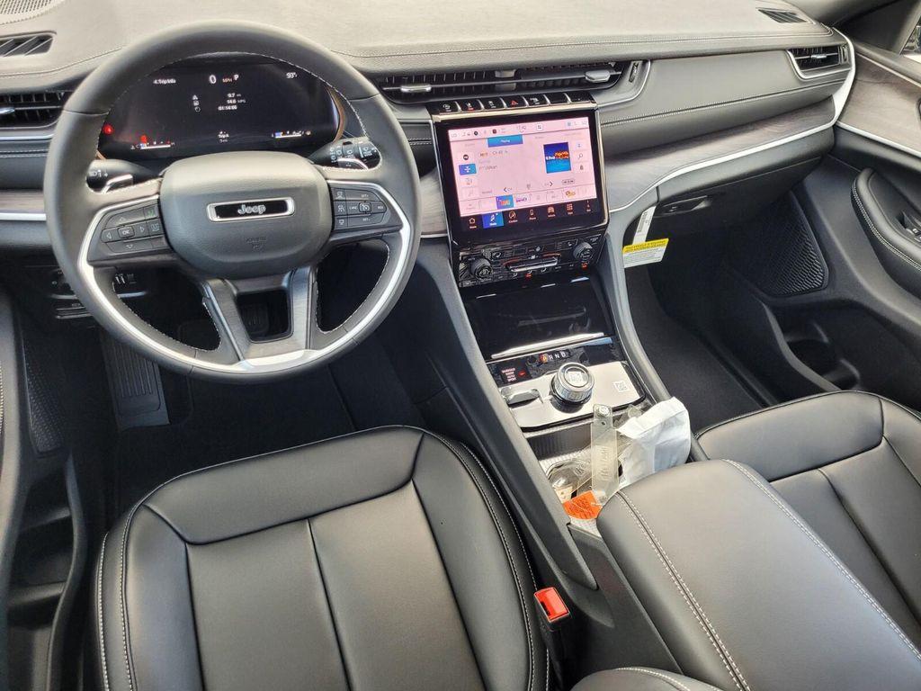 new 2025 Jeep Grand Cherokee car, priced at $45,416