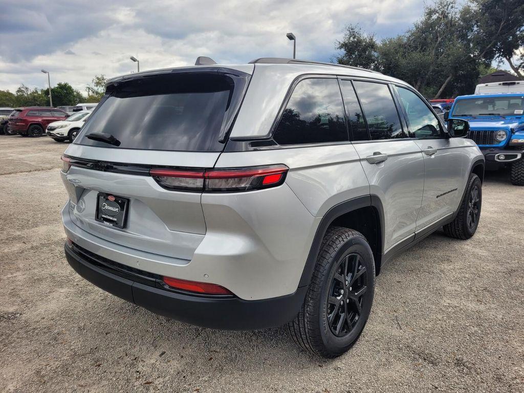 new 2025 Jeep Grand Cherokee car, priced at $40,691
