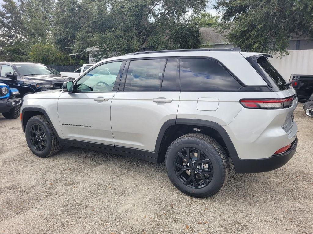 new 2025 Jeep Grand Cherokee car, priced at $40,691
