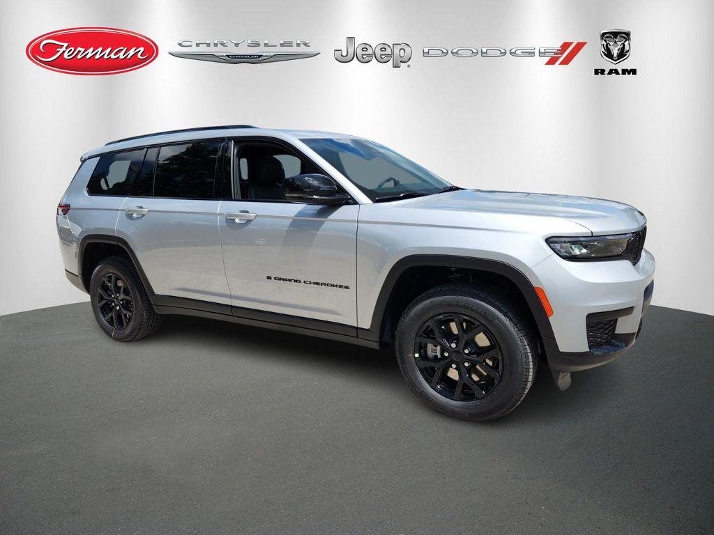 new 2025 Jeep Grand Cherokee L car, priced at $39,240
