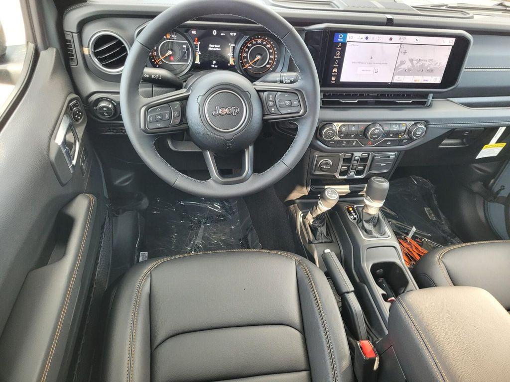 new 2025 Jeep Gladiator car, priced at $43,001