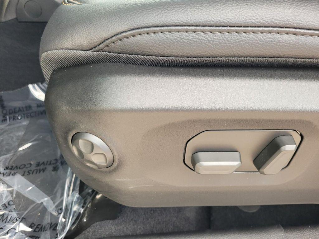 new 2025 Jeep Gladiator car, priced at $43,001