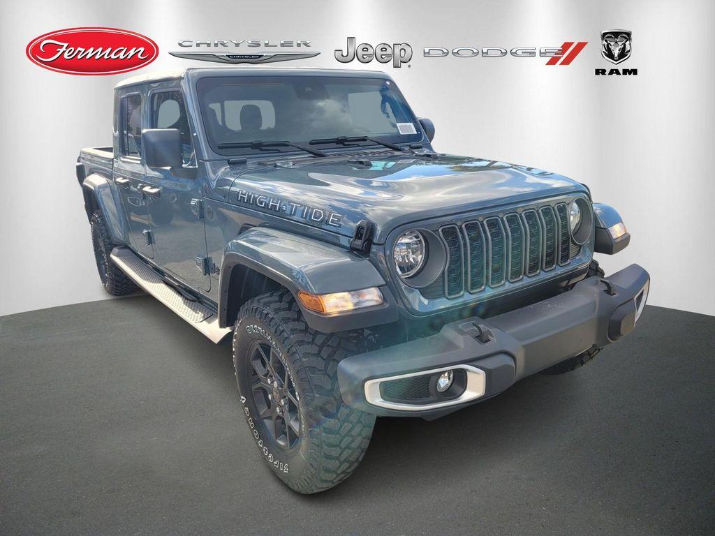 new 2025 Jeep Gladiator car, priced at $43,001