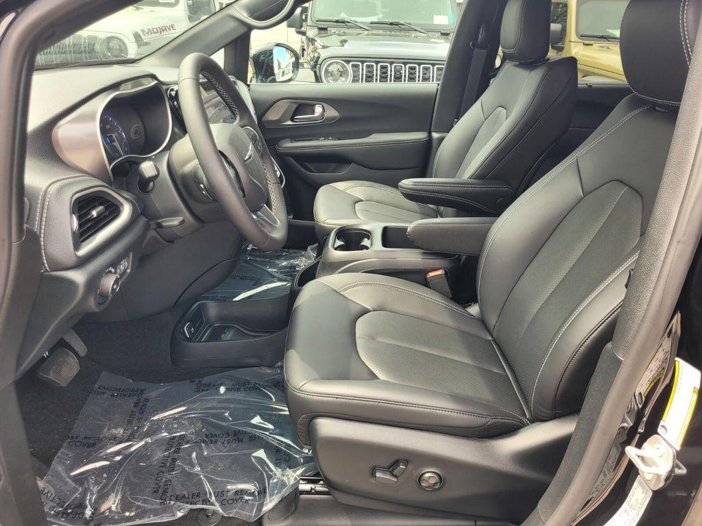 new 2026 Chrysler Pacifica car, priced at $38,081