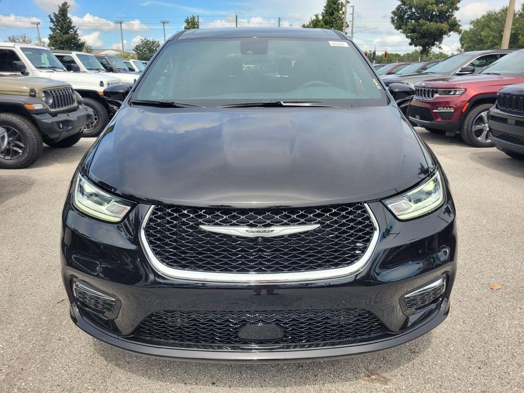 new 2026 Chrysler Pacifica car, priced at $38,081