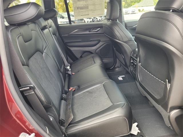 new 2025 Jeep Grand Cherokee car, priced at $42,611