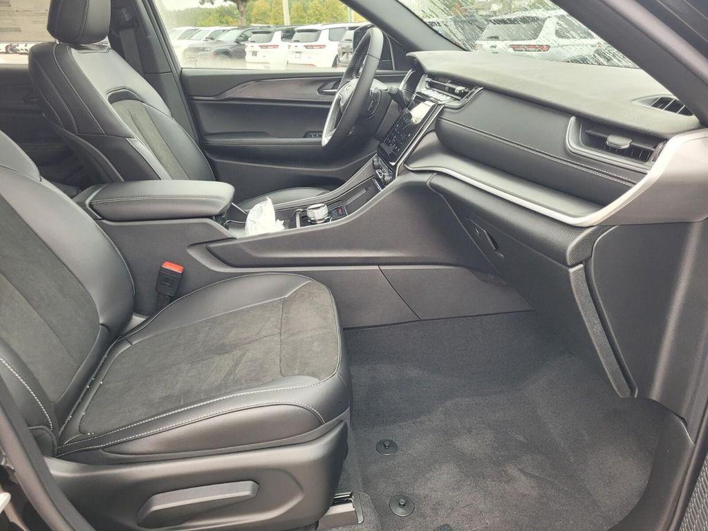 new 2025 Jeep Grand Cherokee car, priced at $41,173