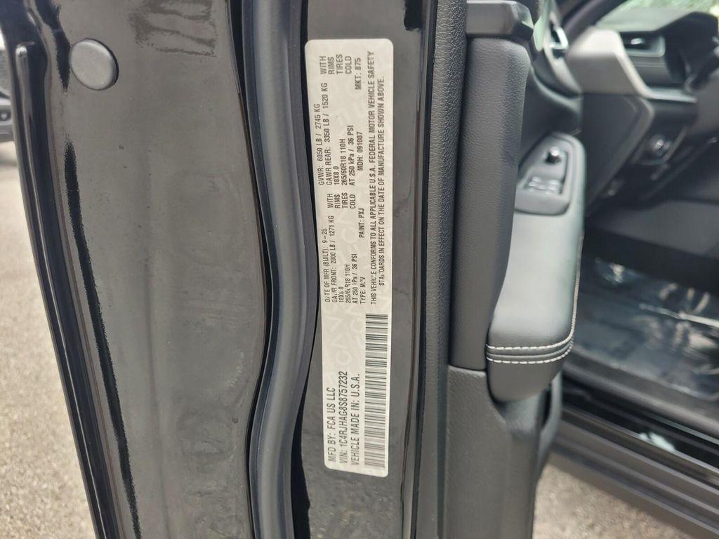 new 2025 Jeep Grand Cherokee car, priced at $41,173