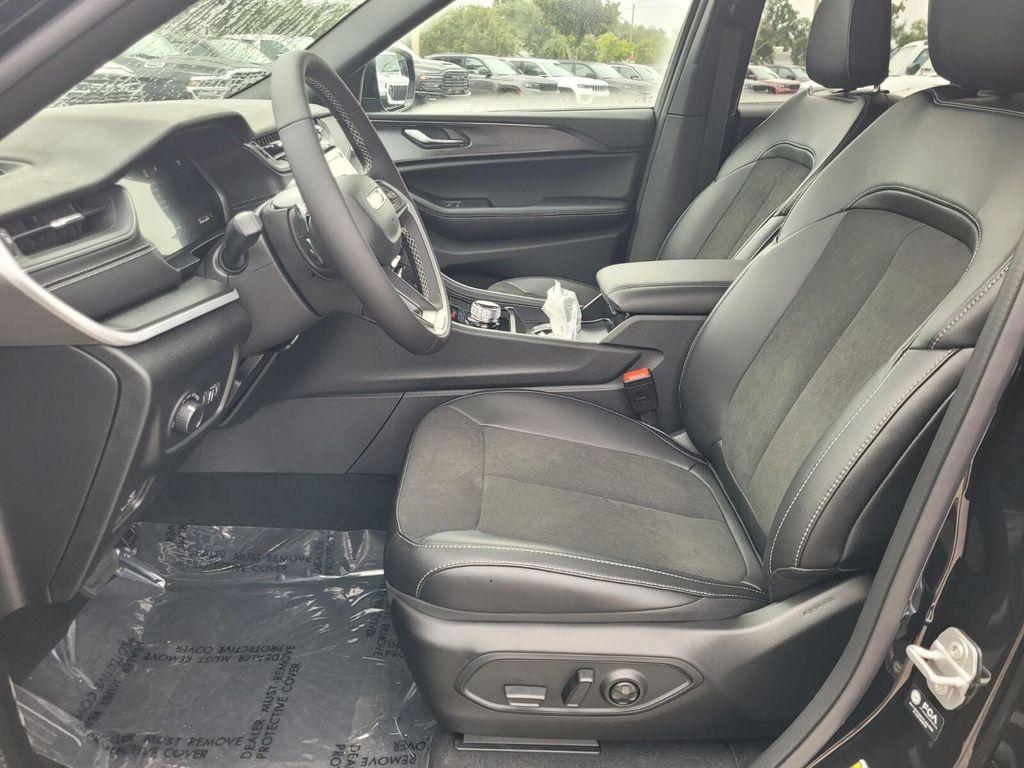 new 2025 Jeep Grand Cherokee car, priced at $41,173