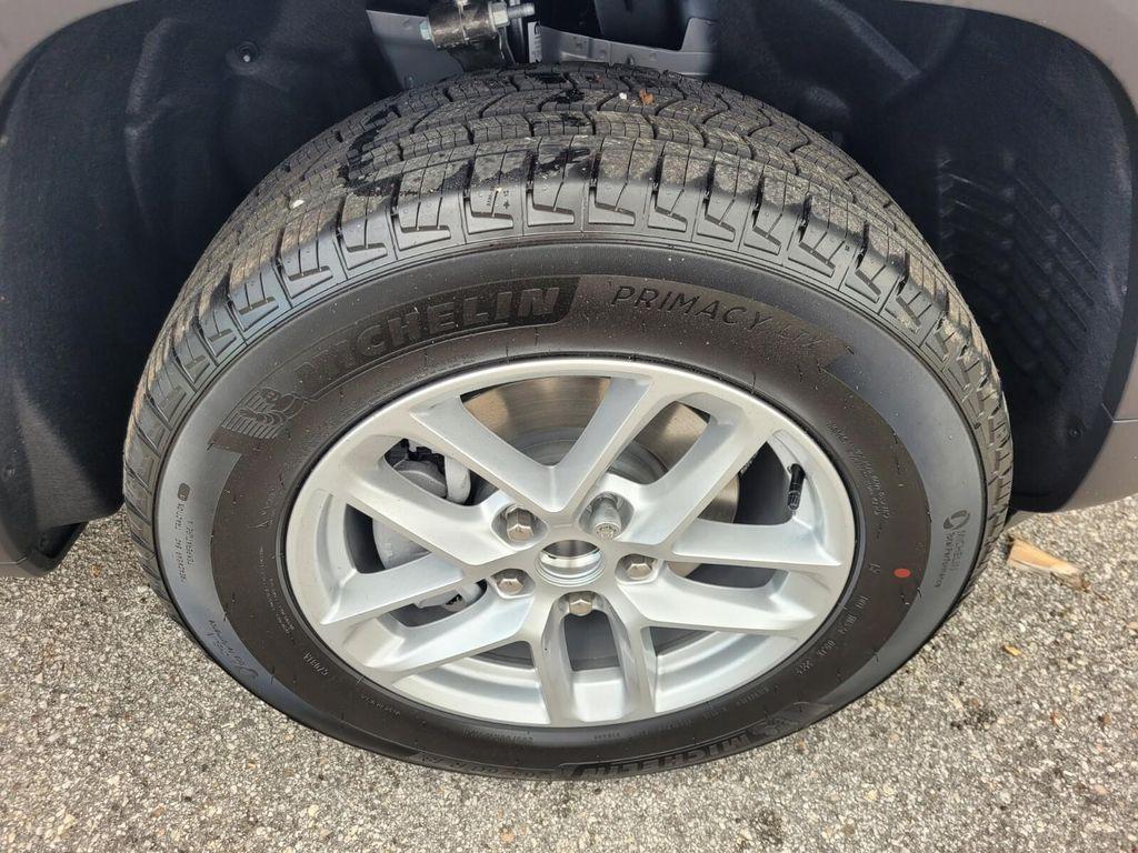 new 2025 Jeep Grand Cherokee car, priced at $36,510