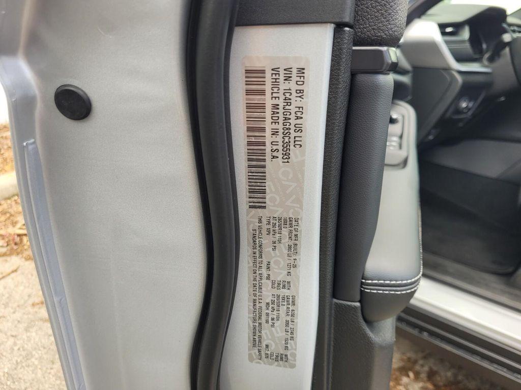 new 2025 Jeep Grand Cherokee car, priced at $36,510