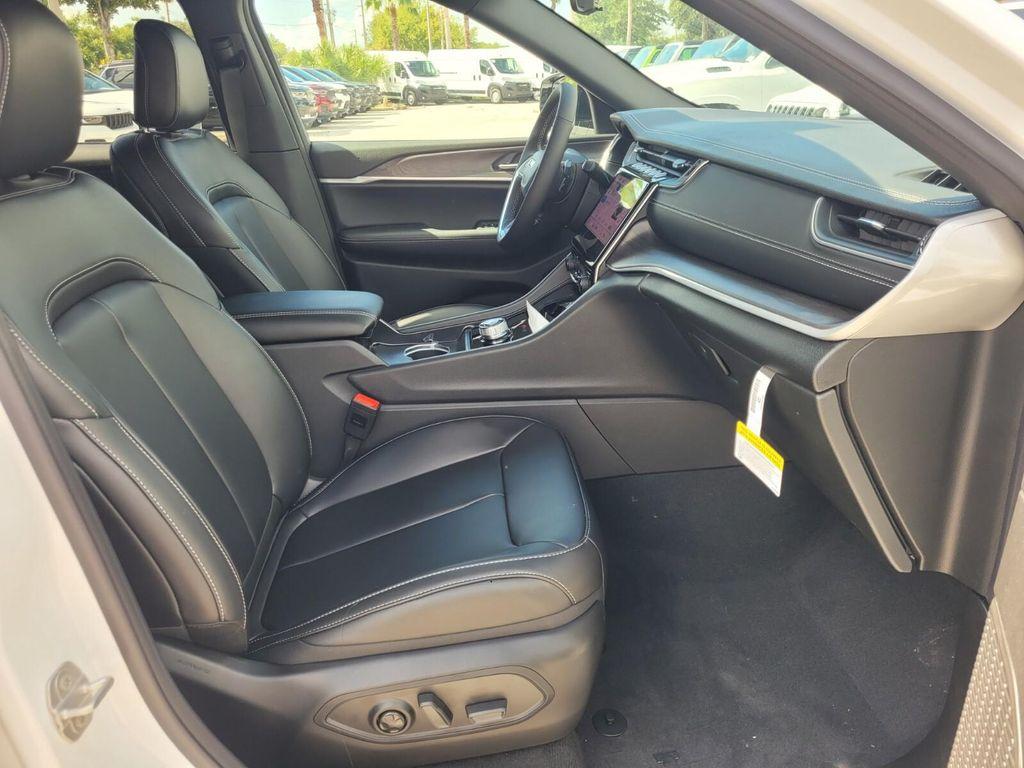 new 2025 Jeep Grand Cherokee L car, priced at $42,141