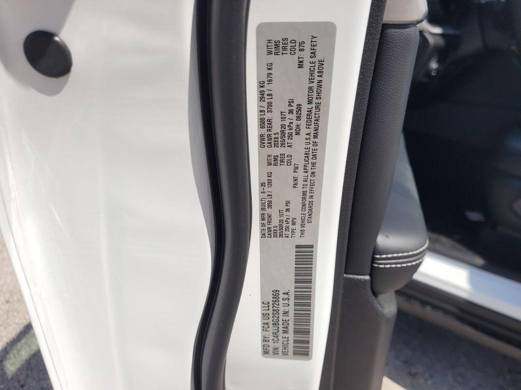 new 2025 Jeep Grand Cherokee L car, priced at $42,141