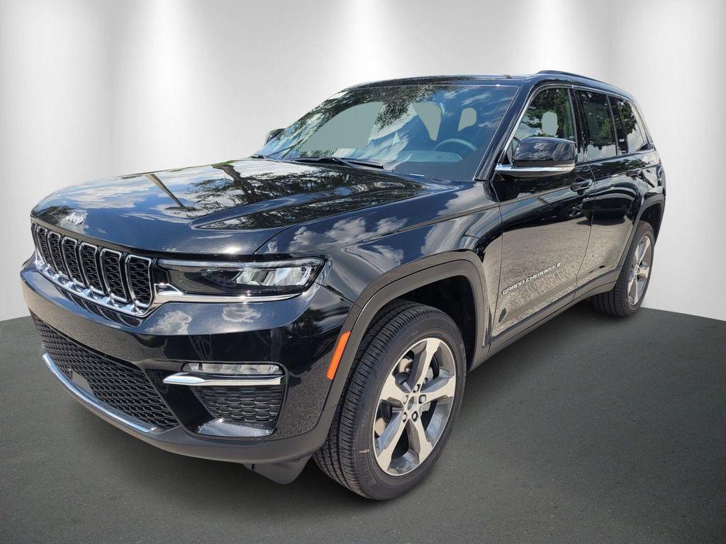 new 2025 Jeep Grand Cherokee car, priced at $42,159