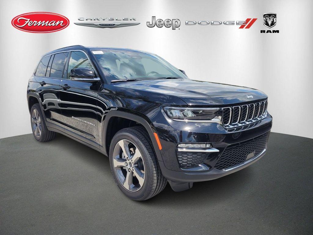 new 2025 Jeep Grand Cherokee car, priced at $42,159