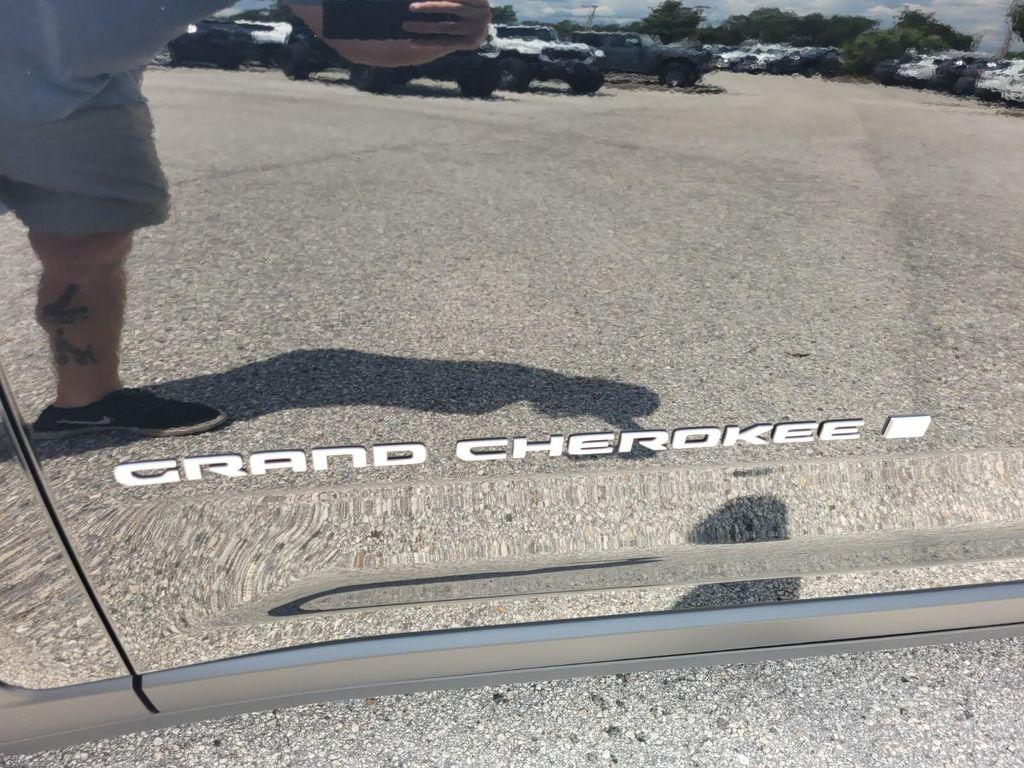 new 2025 Jeep Grand Cherokee car, priced at $42,159