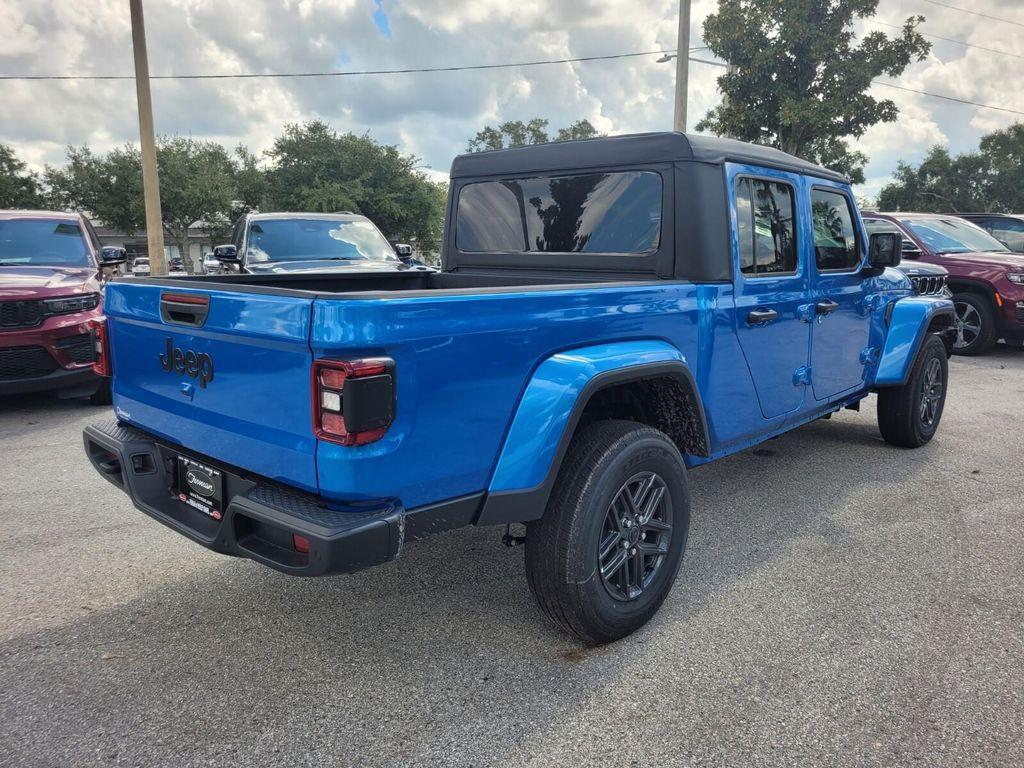 new 2025 Jeep Gladiator car, priced at $43,140